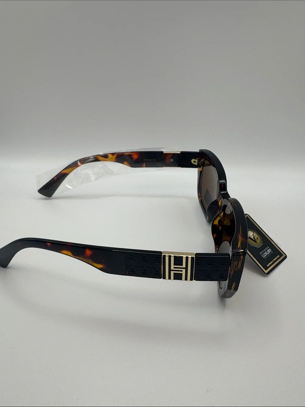 Designer Luxury Tortoiseshell Women’s Sunglasses - Brown Lenses